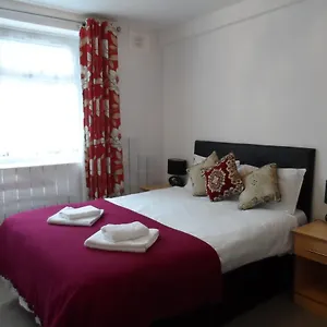 Metro House Star Hotel
